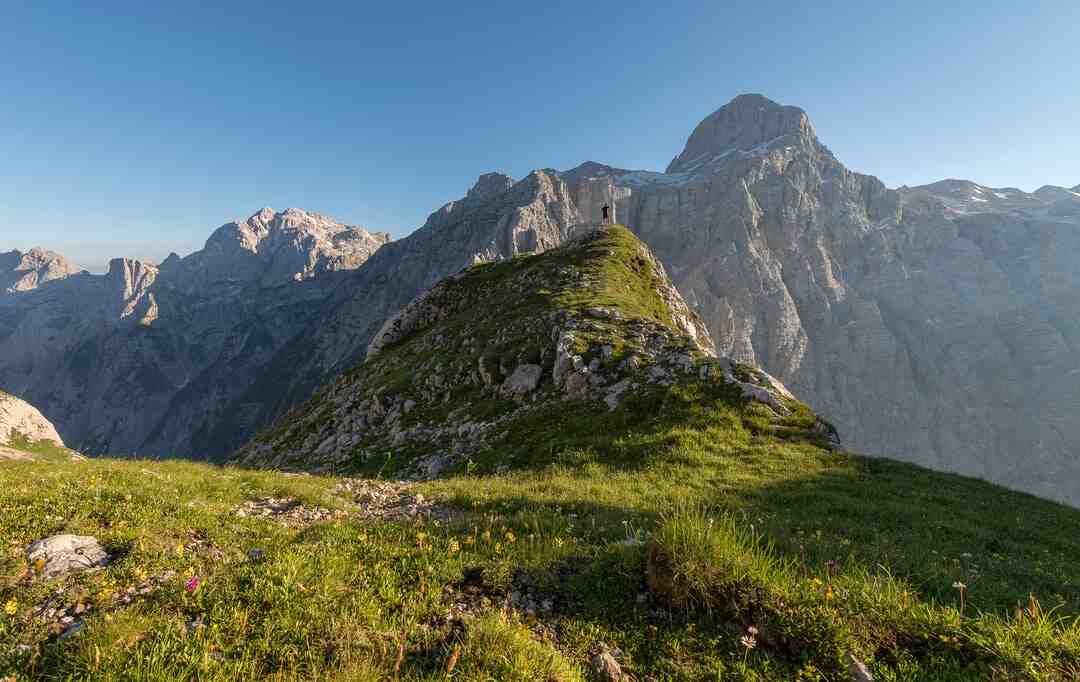 Comment creuser un trou facilement dans la terre ?