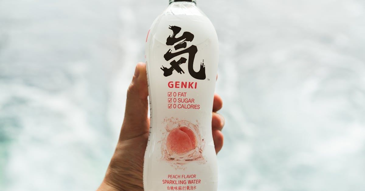 découvrez l'univers captivant de genki kawamura, auteur japonais acclamé pour ses œuvres touchantes et poétiques. plongez dans ses récits profonds qui explorent les thèmes de la vie, de l'amour et du passage du temps.