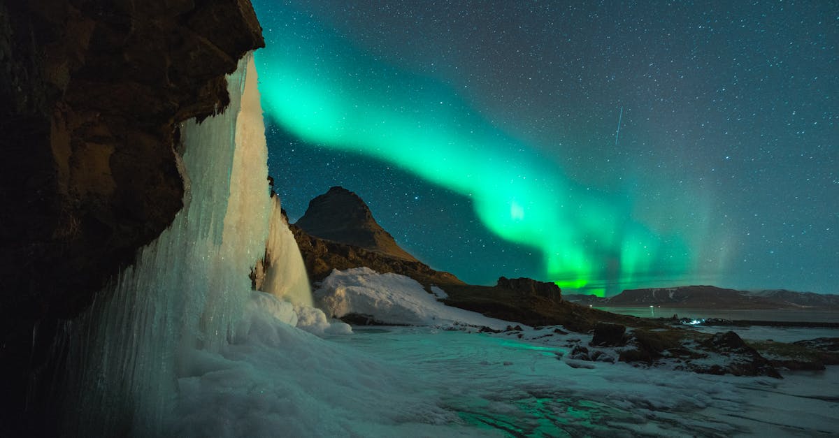 découvrez l'univers fascinant des glaciers : formations impressionnantes de glace, écosystèmes uniques et merveilles naturelles à explorer à travers le monde.