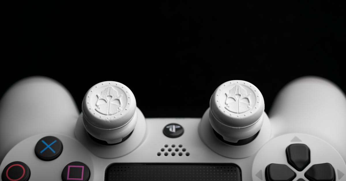 découvrez playstation plus essential, l'abonnement incontournable pour profiter d'une large sélection de jeux, d'avantages exclusifs et d'un accès en ligne à la communauté de joueurs. améliorez votre expérience de jeu sur ps4 et ps5 avec des offres irrésistibles chaque mois.