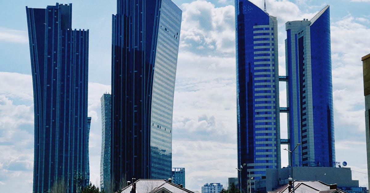 découvrez l'univers captivant des city builders : créez, gérez et développez votre propre ville. construisez des infrastructures, gérez les ressources et faites prospérer votre cité dans ce genre de jeux de gestion urbaine passionnants.