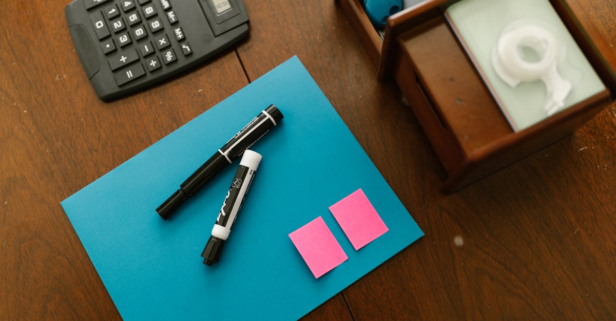 découvrez tout sur l'effaceur (eraser) : son histoire, ses différents types et ses utilisations au quotidien pour corriger vos erreurs facilement !