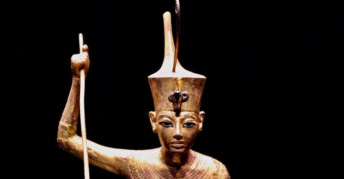 découvrez la signification du mot 'legend', ses origines, son usage en français et en anglais, ainsi que des exemples pour mieux comprendre ce terme emblématique.