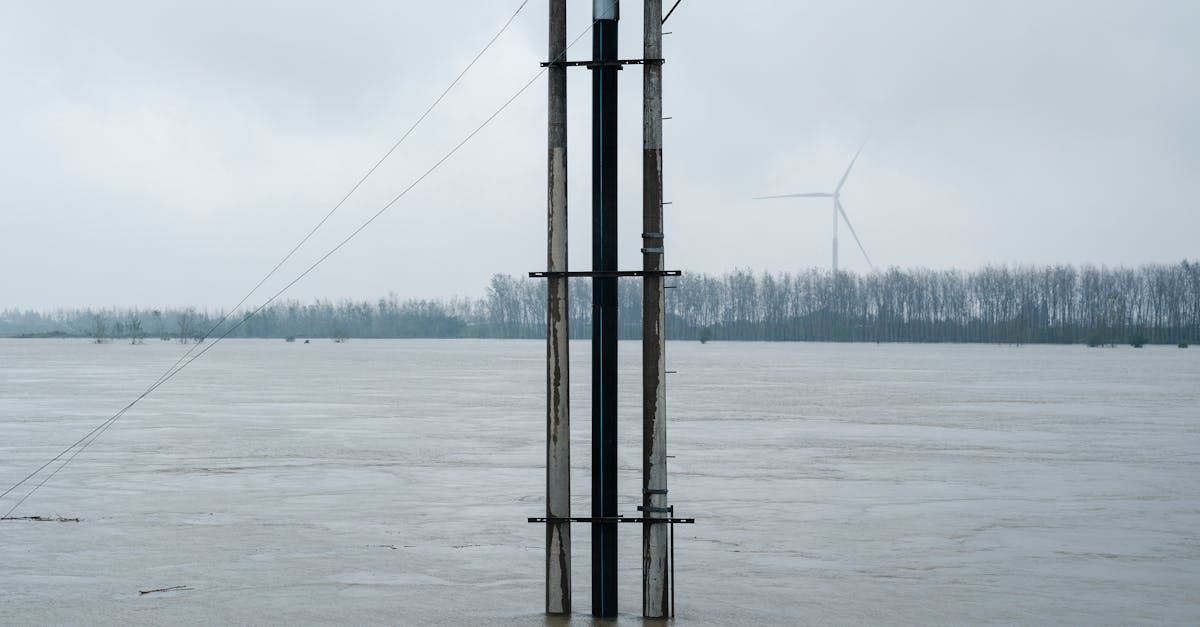 une inondation cataclysmique : découvrez les causes, les impacts dévastateurs et les mesures de prévention face aux catastrophes naturelles majeures.