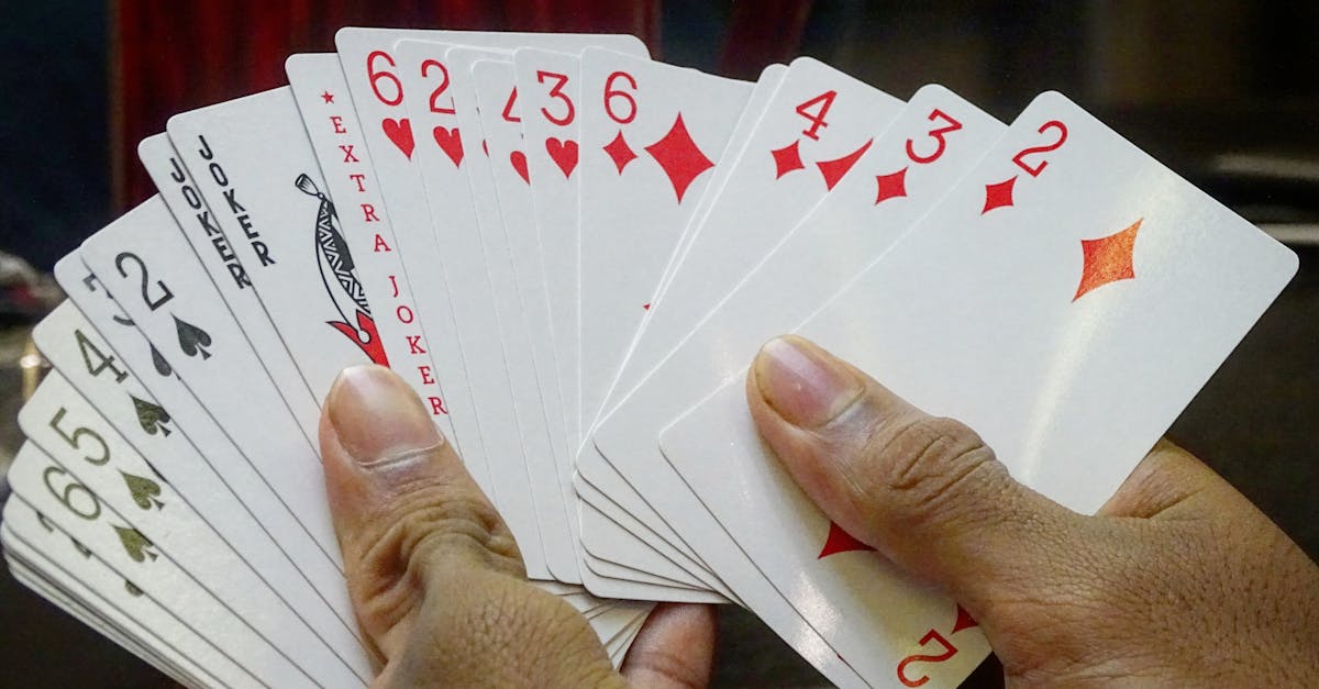 découvrez notre sélection de cartes à jouer de haute qualité, parfaites pour tous vos jeux de cartes classiques et modernes.