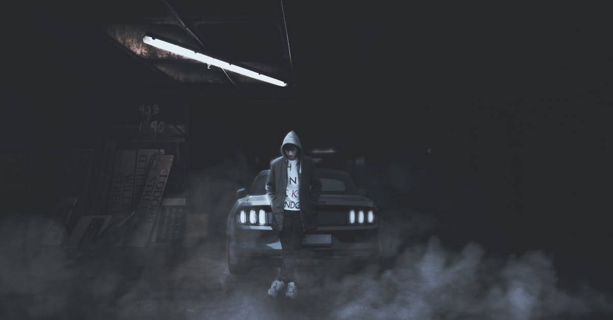 découvrez l'art du chiaroscuro, une technique picturale jouant sur le contraste entre ombre et lumière pour créer profondeur et intensité visuelle.