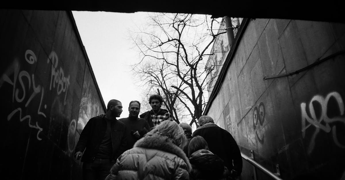 découvrez tout sur le kidnapping : définitions, causes, conséquences et mesures de prévention pour protéger vos proches.