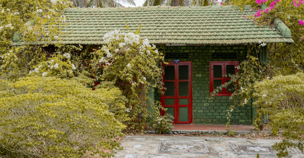 découvrez notre charmant cottage, idéal pour des séjours paisibles en pleine nature, offrant confort et authenticité dans un cadre chaleureux.