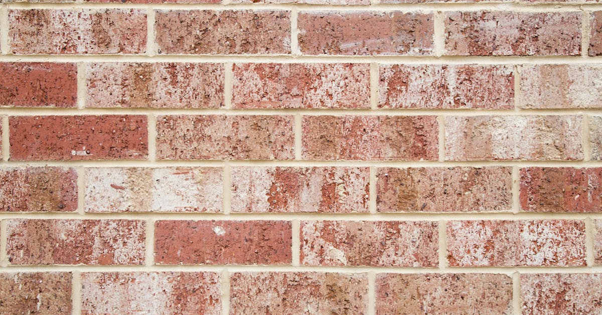 découvrez la beauté intemporelle de la brique rouge, un matériau de construction classique alliant robustesse et esthétisme pour vos projets architecturaux.