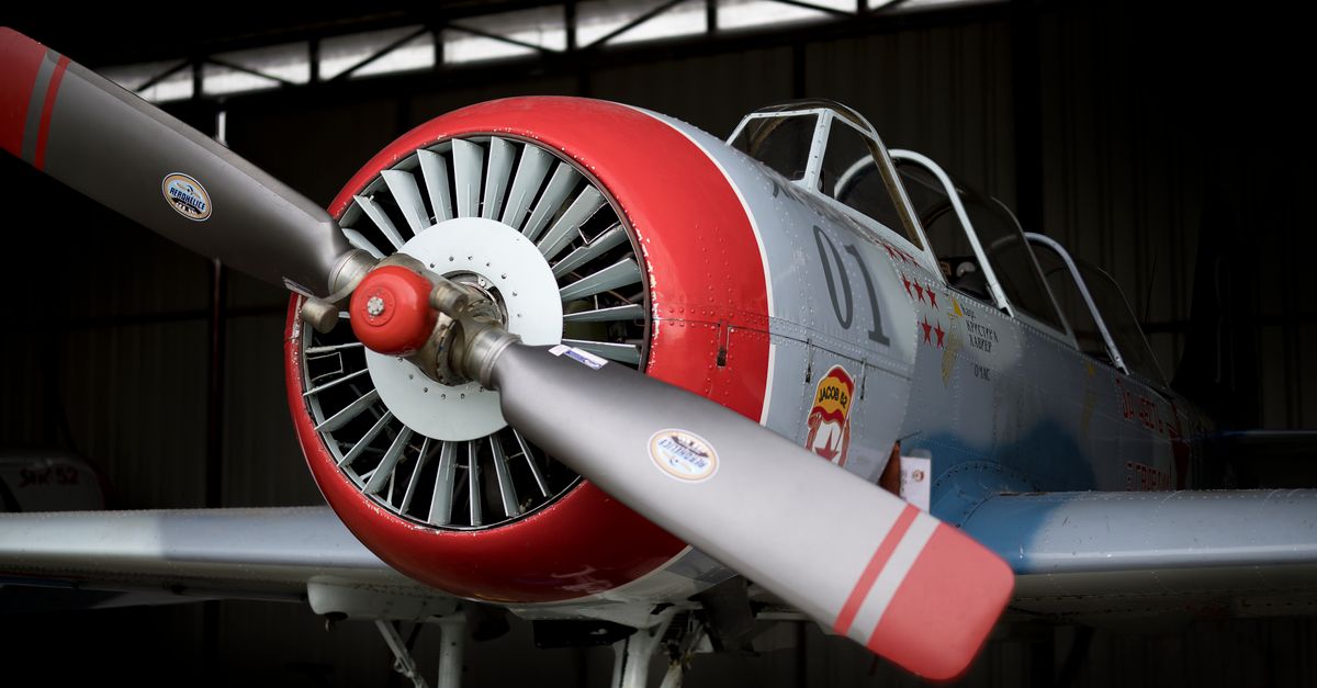 découvrez les dernières innovations et actualités dans le domaine de l'aéronautique, incluant la conception des avions, la technologie des moteurs et les avancées en aviation.