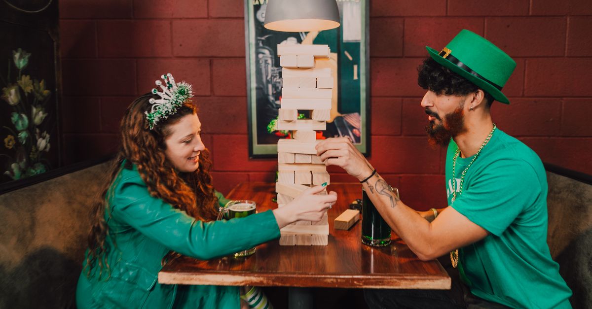 découvrez notre bar ludique où convivialité et jeux de société se rencontrent. profitez d'une large sélection de jeux, boissons et snacks dans une ambiance chaleureuse.