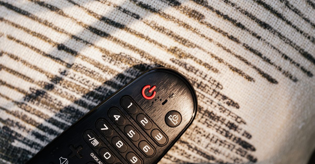 découvrez la télévision lg oled 77 pouces : une qualité d’image exceptionnelle, des noirs profonds et des couleurs éclatantes pour une expérience visuelle immersive chez vous.