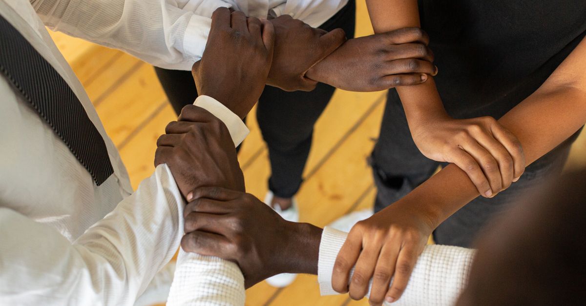 découvrez le concept de consortium, une collaboration entre plusieurs entreprises ou organisations pour atteindre des objectifs communs.