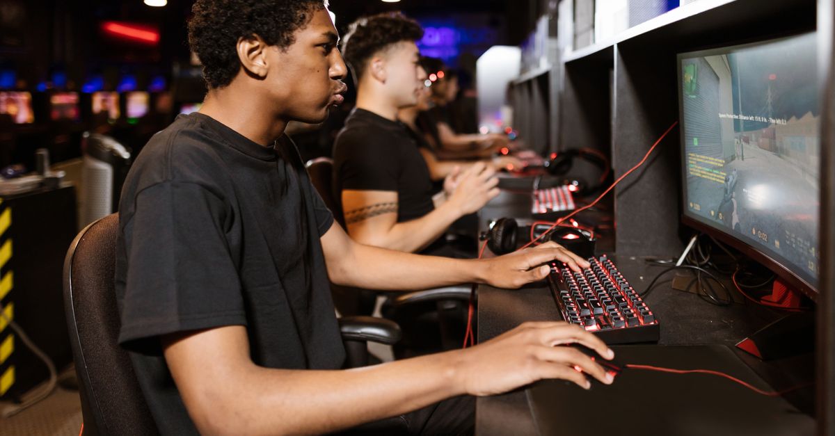 découvrez l'univers passionnant des esports : compétitions, actualités, joueurs et stratégies des jeux vidéo en ligne.