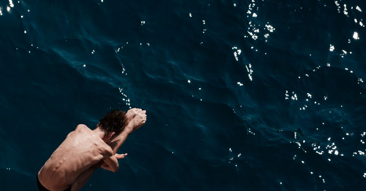 découvrez les sensations fortes de l'extrême diving : plongez dans des aventures sous-marines uniques et audacieuses pour les amateurs de défis et d'adrénaline.