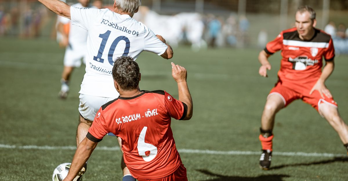 découvrez notre jeu de football captivant alliant stratégie, rapidité et esprit d'équipe. vivez l'émotion des matchs en temps réel et devenez le champion du terrain !