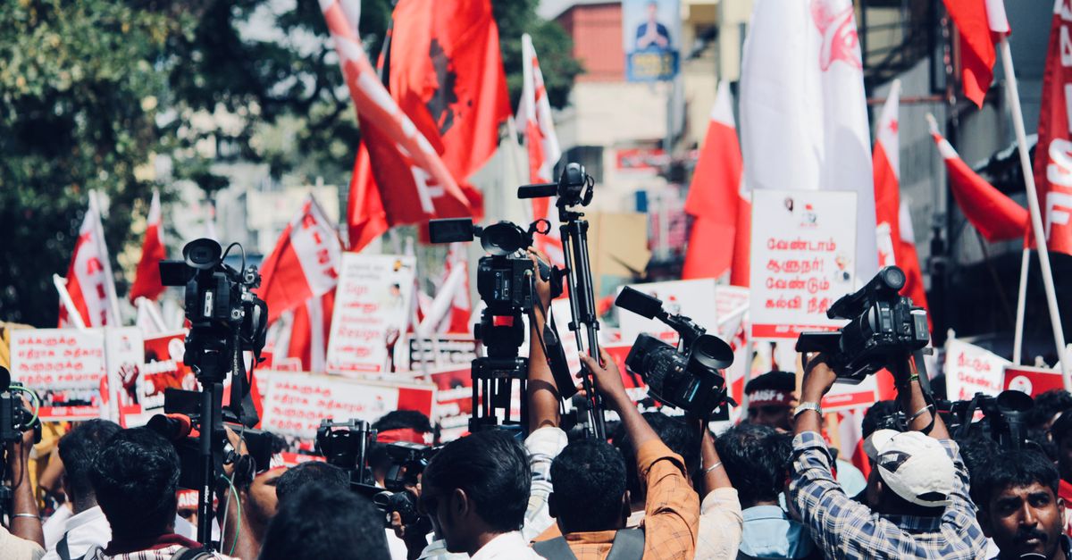 découvrez l'importance de l'engagement politique pour participer activement à la démocratie et influencer les décisions qui façonnent la société.
