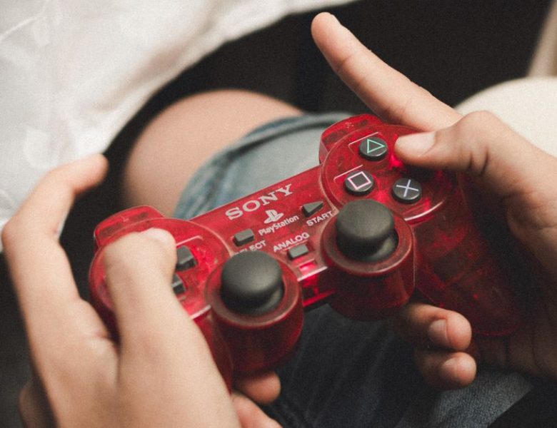 Au collège, nos parties secrètes de jeux vidéo au CDI : un retour nostalgique sur les premiers pas du gaming scolaire