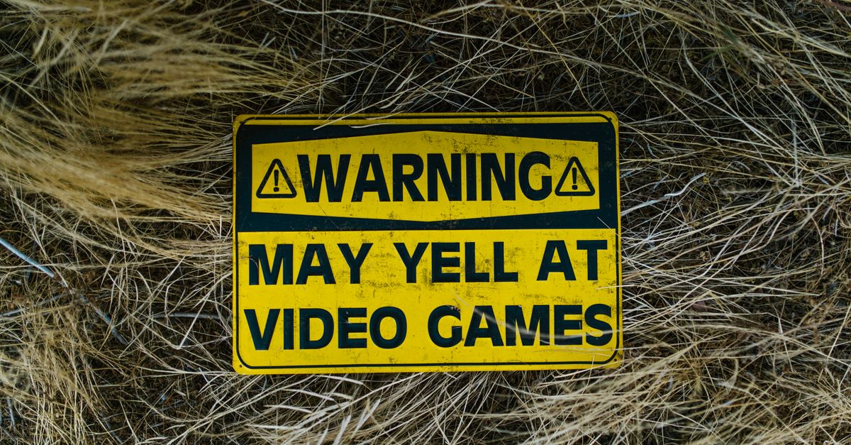 découvrez les raisons du déclin des magasins de jeux vidéo traditionnels face à la montée des plateformes en ligne et des nouvelles tendances du secteur.